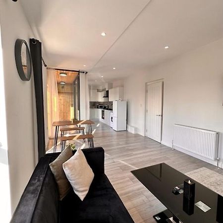 Stratford Apartment With Balcony ลอนดอน ภายนอก รูปภาพ